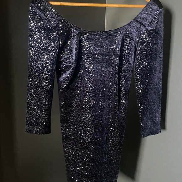 Holiday Velvet & Sequin Cocktail Dresses - Picture 6 of 7